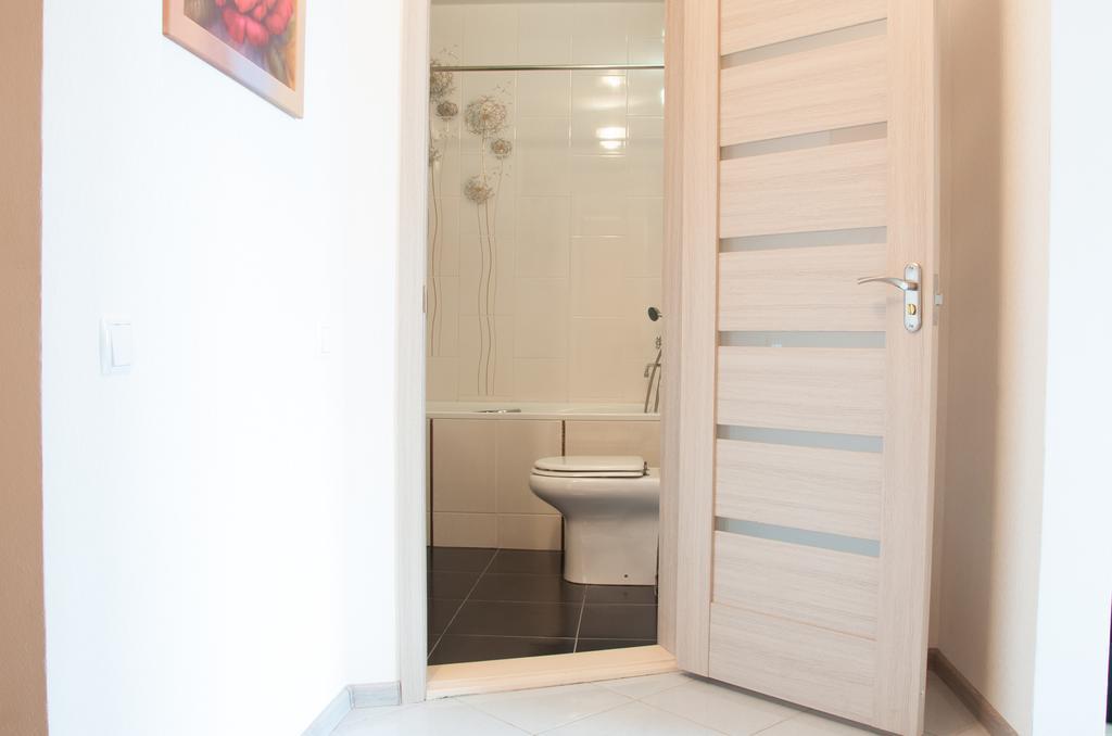 Apartment On Bogatyrskaya 6A Kijów Zewnętrze zdjęcie